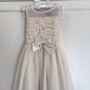 Champagne tulle and lace occasion dress, 4T